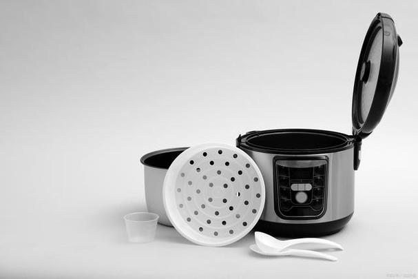 現(xiàn)代化生活中的個(gè)人護(hù)理電器 五大應(yīng)用場(chǎng)景下的貼身科技家電布局研究